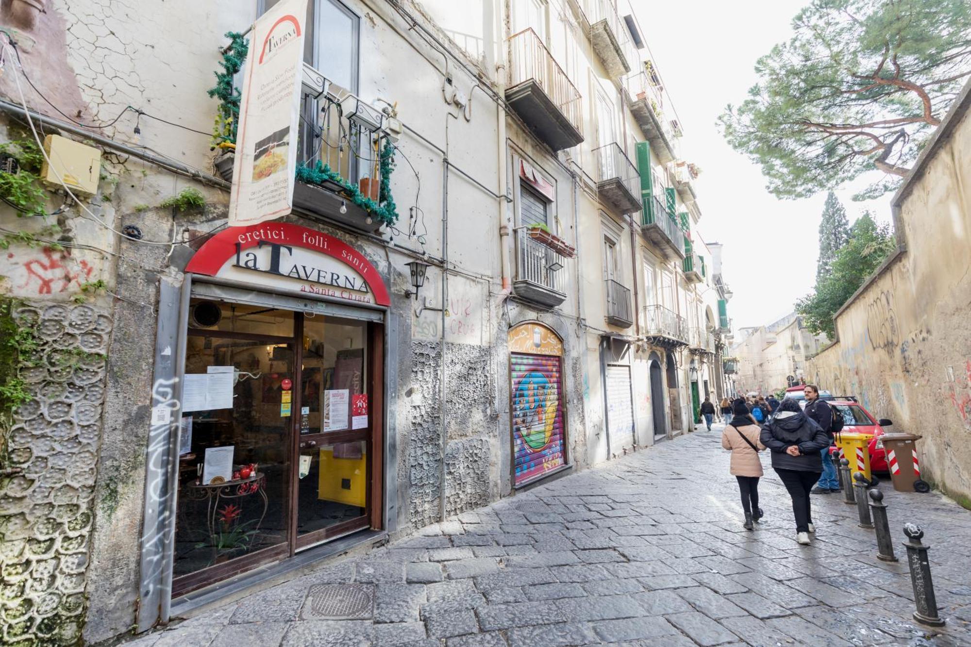 O' Munasterio E Santa Chiara Napoli Esterno foto